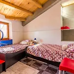 House Mondrian